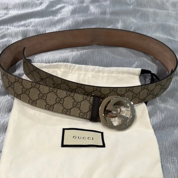 GG Supreme canvas belt finished with an interlocking G buckle. - Picture 2 of 13